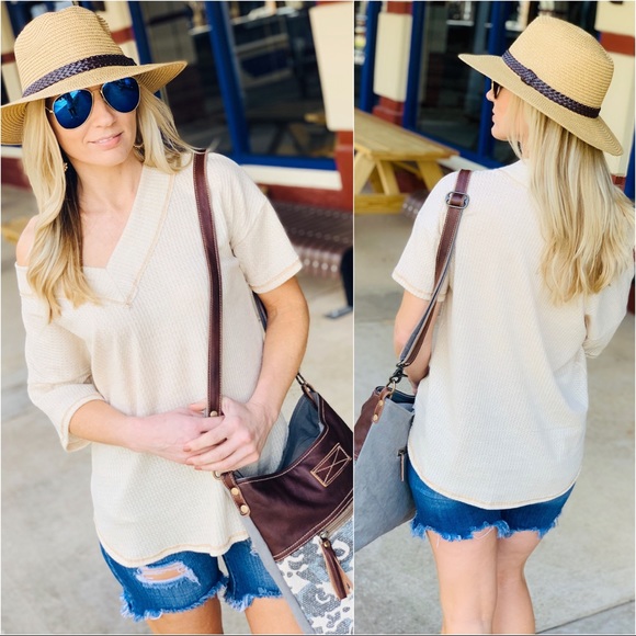 JUST ME WAFFLE KNIT V-NECK TOP-OATMEAL - Picture 4 of 5